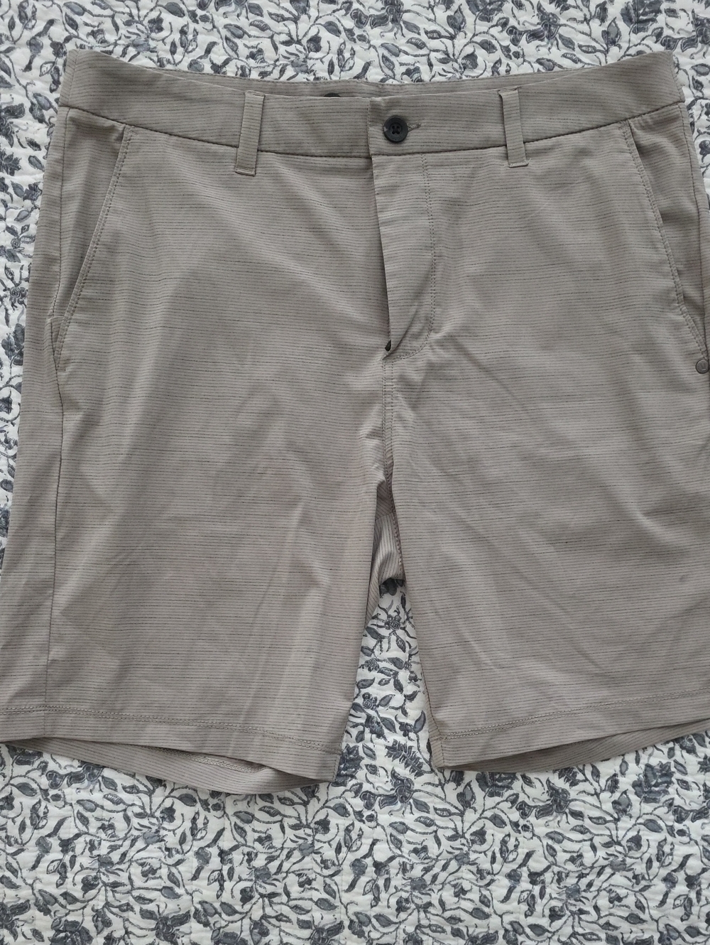 Vuori Men's Taupe Flat-Front Performance Shorts